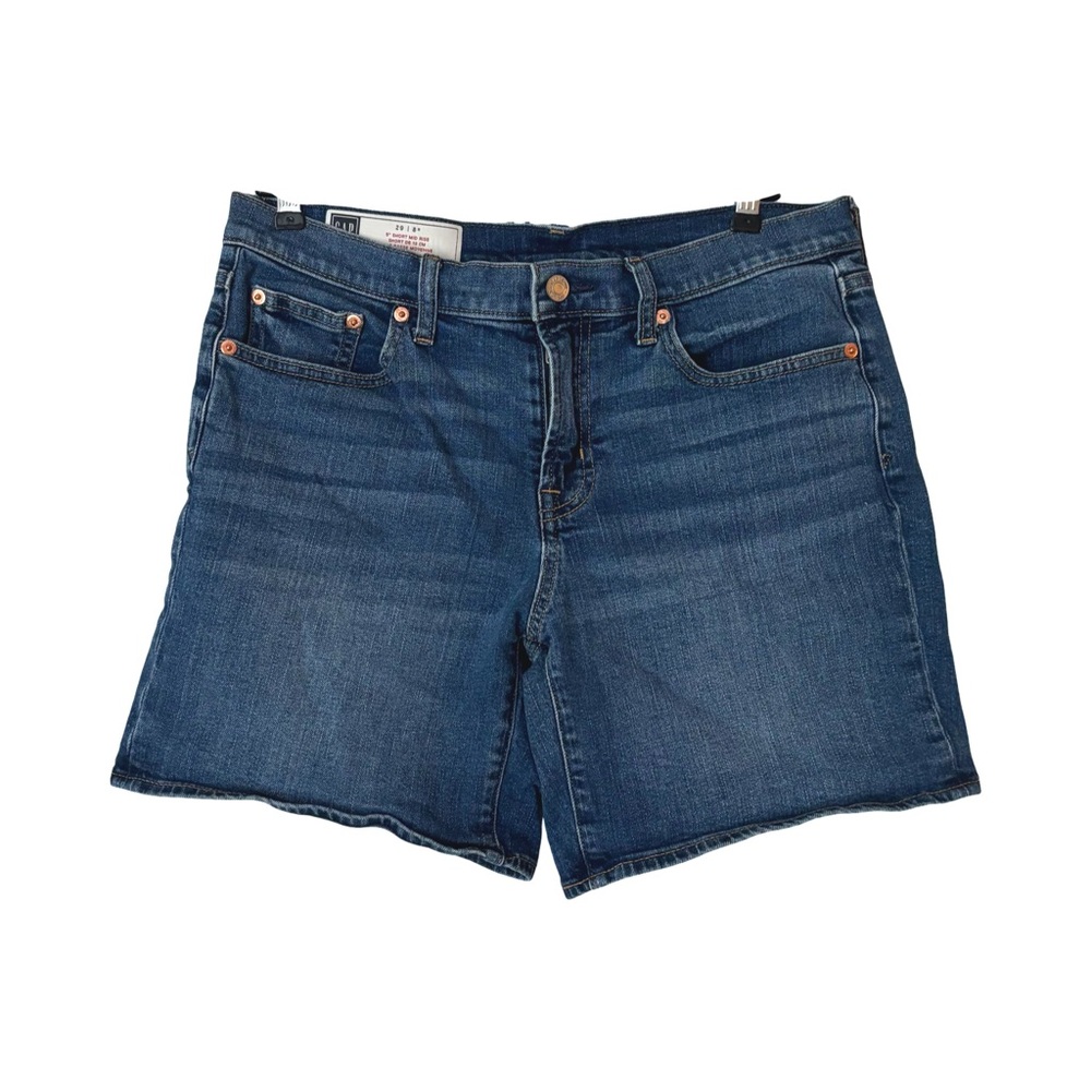 GAP 5" mid rise denim Shorts in dark medium wash size 8 / size 29 regular